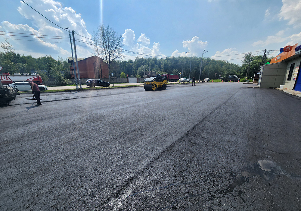 Асфальтирование площадок в ﻿Бурцево, Курганная улица, 4